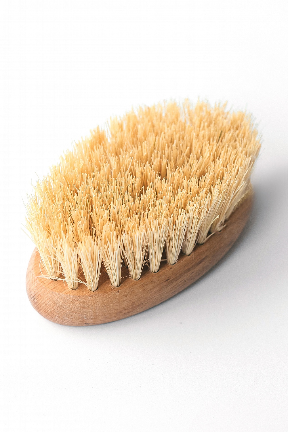 Натуральная щетка для волос и бороды